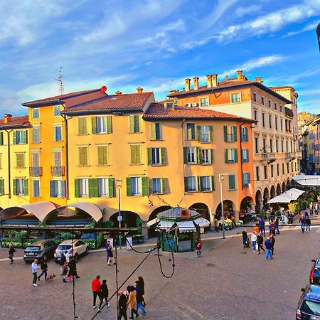 Appartamento Bergamo Centro Piazza Pontida - The Italian Escape Buitenkant foto